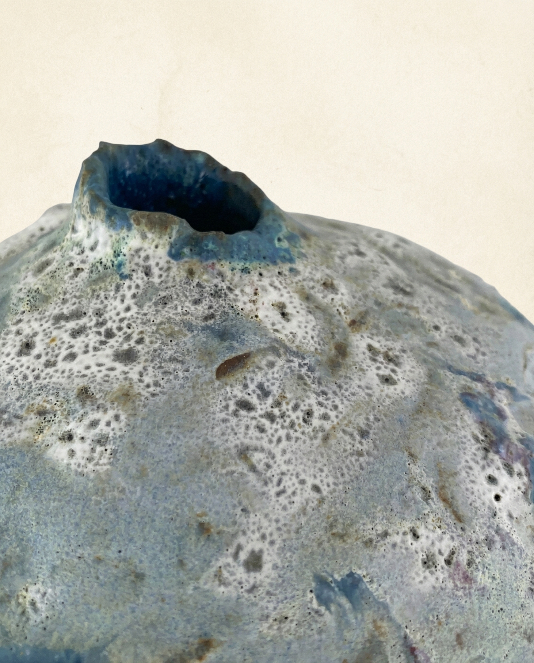 Blue Tide — top opening